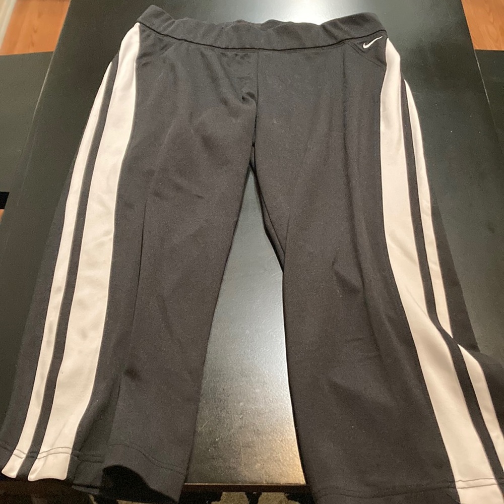 Nike Active Capris - image 2